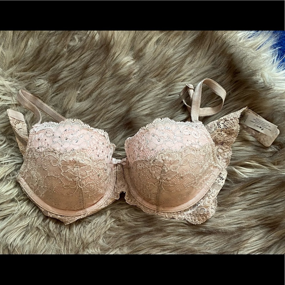 Pink/nude lace bra with crystals 36B Victoria’s Secret